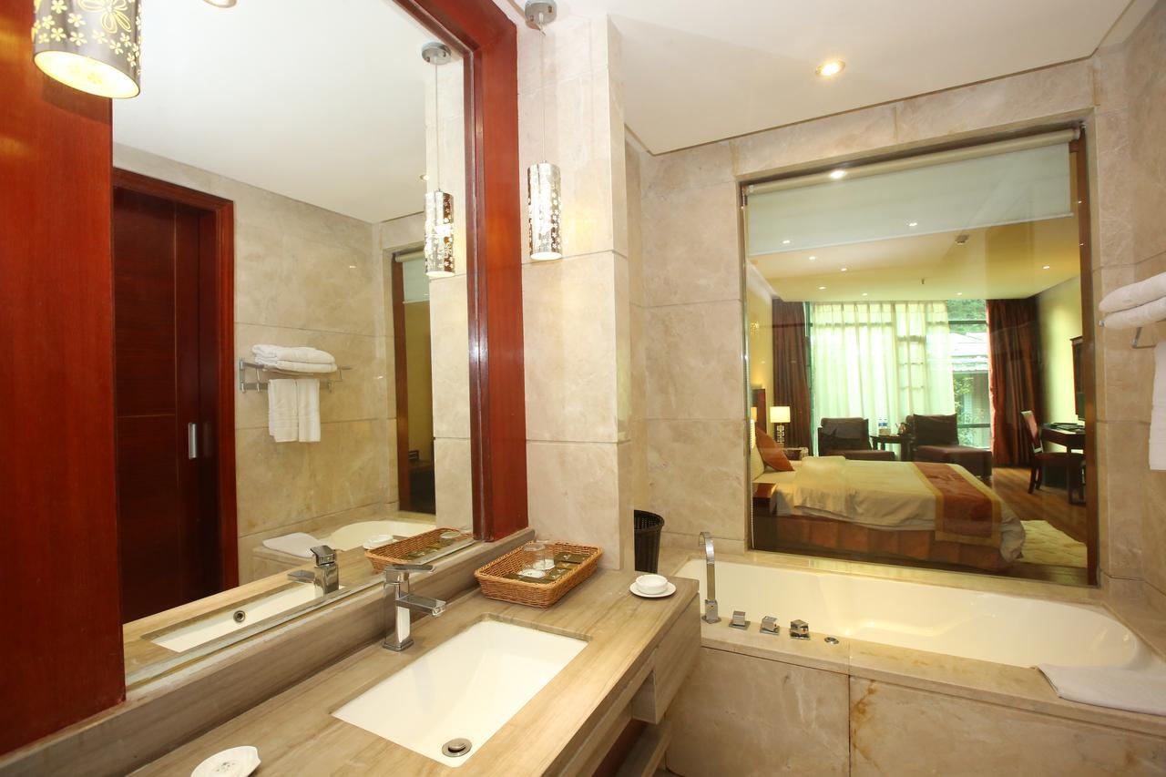 Grand Villa Hotel Guangzhou Exterior photo